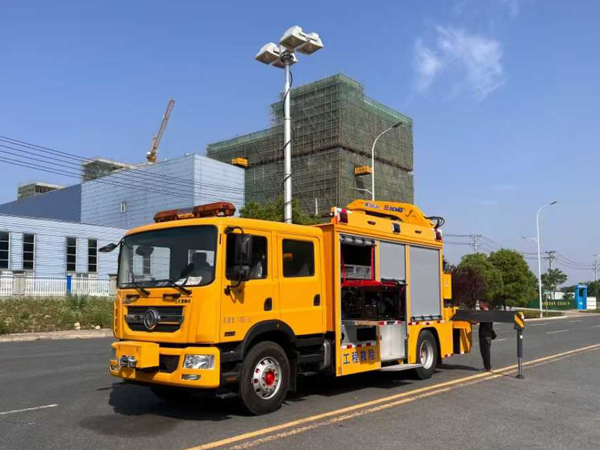 多功能发电、照明、排涝车